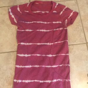 Lulu lemon workout shirt